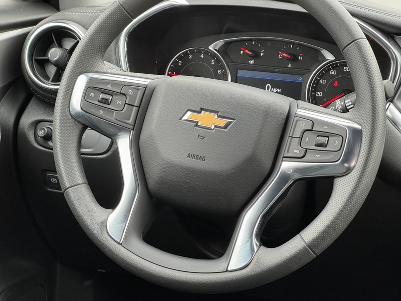 Chevrolet Blazer Vehicle Image 07