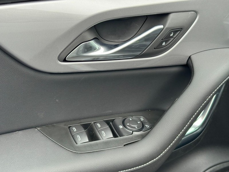 Chevrolet Blazer Vehicle Image 10