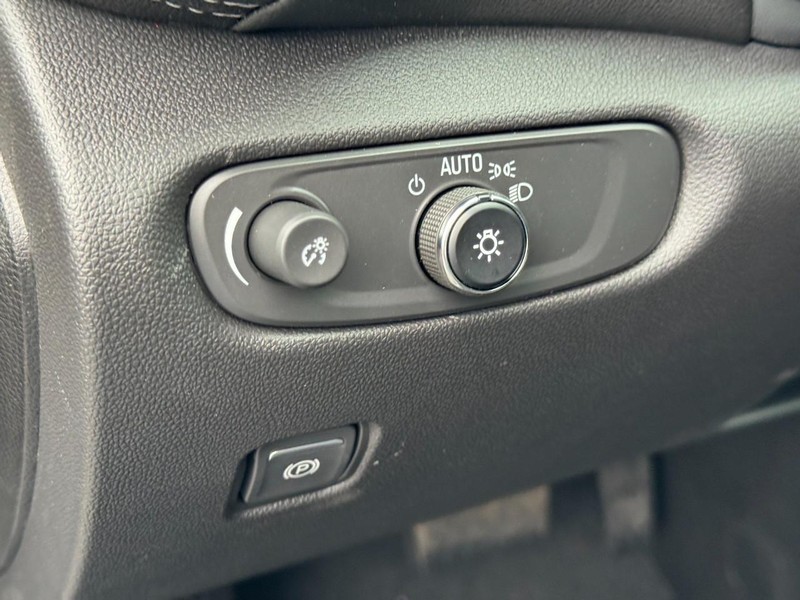 Chevrolet Blazer Vehicle Image 12