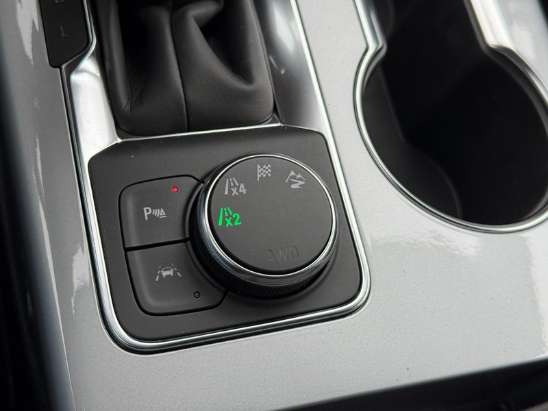 Chevrolet Blazer Vehicle Image 16