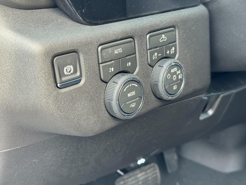 Chevrolet Silverado 1500 Vehicle Image 12