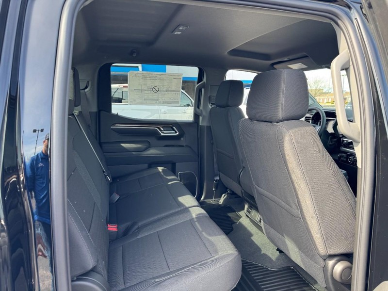 Chevrolet Silverado 1500 Vehicle Image 05