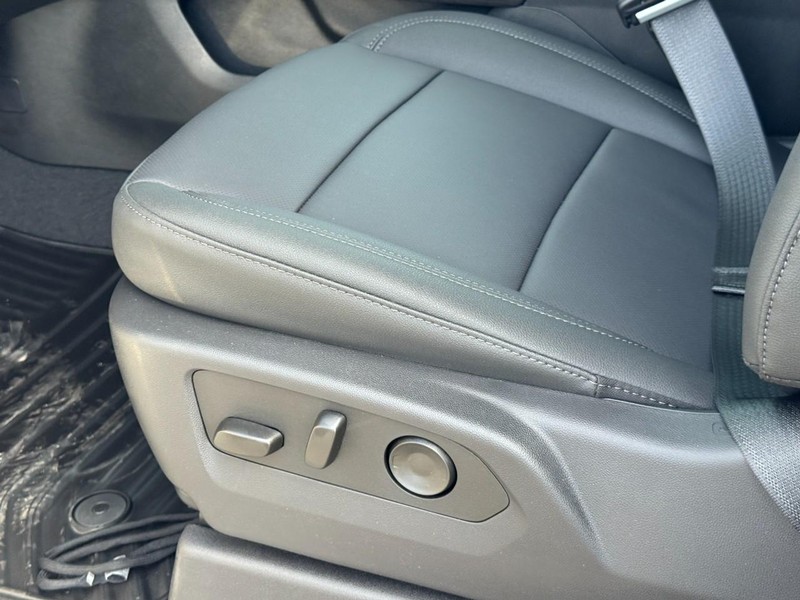 Chevrolet Silverado 1500 Vehicle Image 12