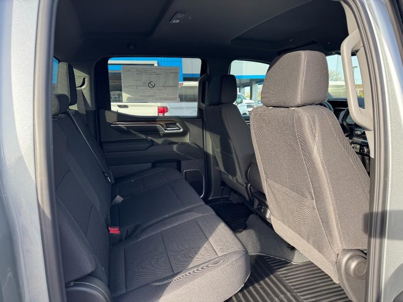 Chevrolet Silverado 1500 Vehicle Image 05