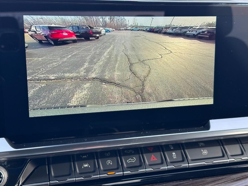 Chevrolet Silverado 1500 Vehicle Image 16