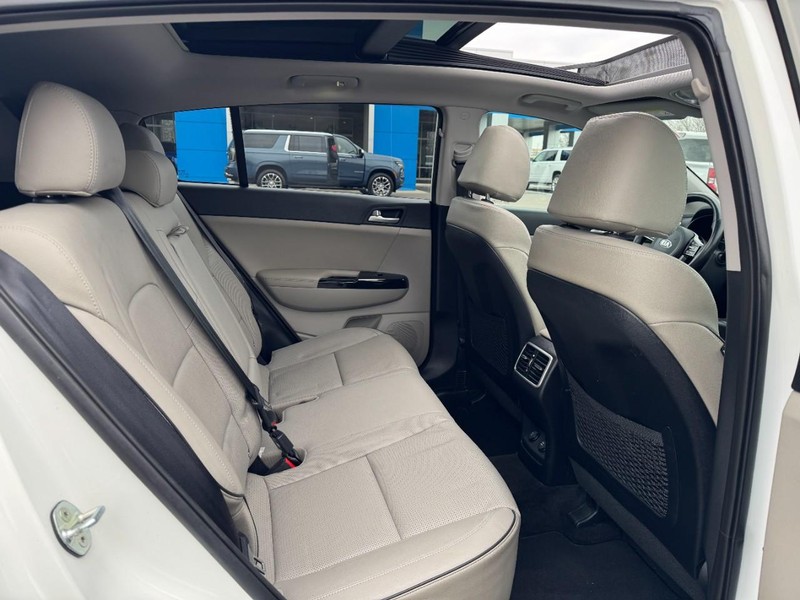 Kia Sportage Vehicle Image 10