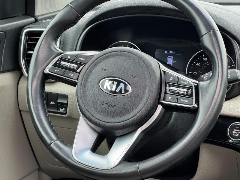 Kia Sportage Vehicle Image 12