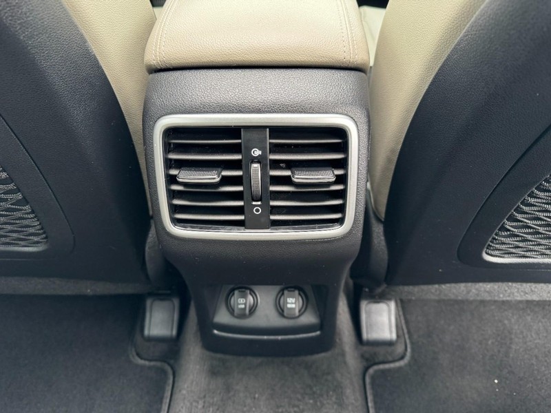 Kia Sportage Vehicle Image 16