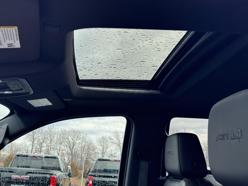 GMC Sierra 1500 Vehicle Image 17