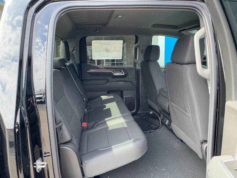 Chevrolet Silverado 1500 Vehicle Image 05