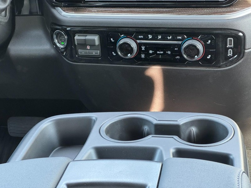 Chevrolet Silverado 1500 Vehicle Image 09