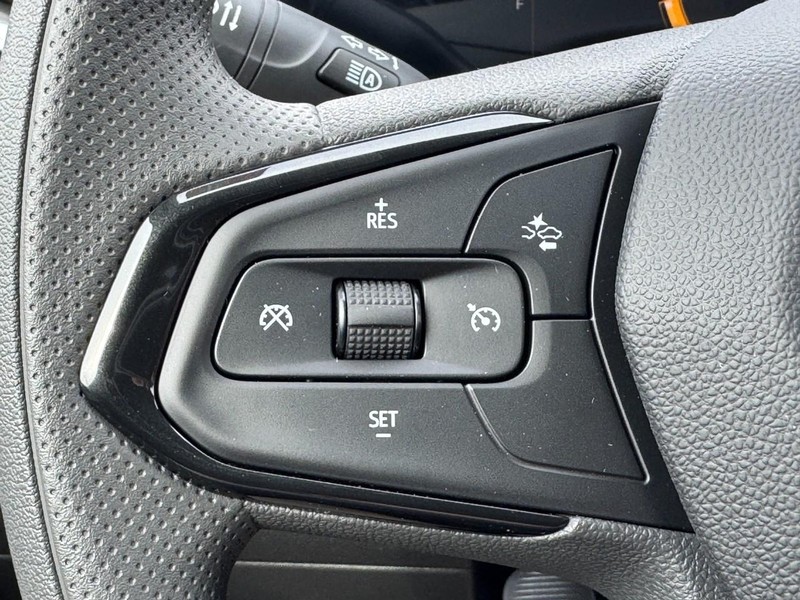 Chevrolet Trax Vehicle Image 13