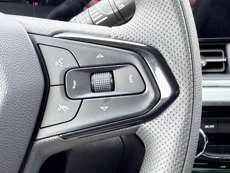 Chevrolet Trax Vehicle Image 14