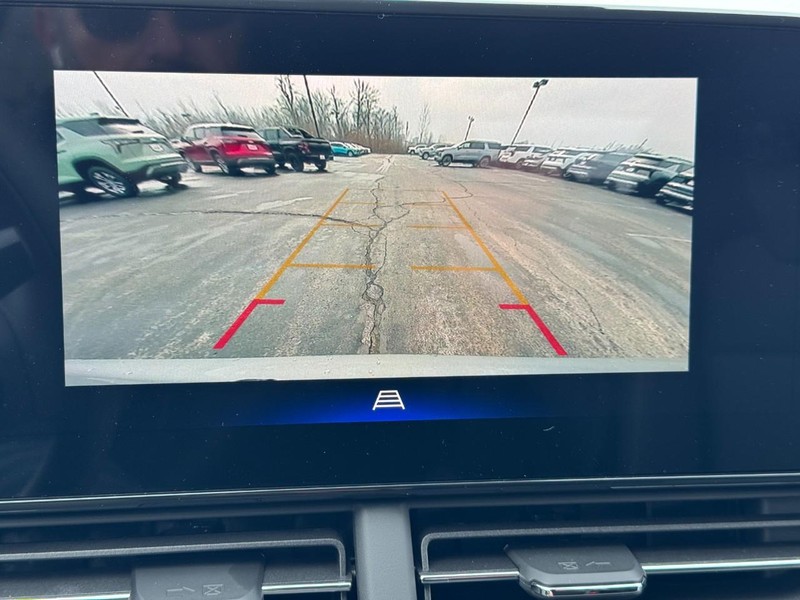 Chevrolet Trax Vehicle Image 15