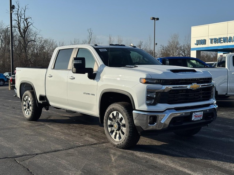 Chevrolet Silverado 2500HD Vehicle Image 02