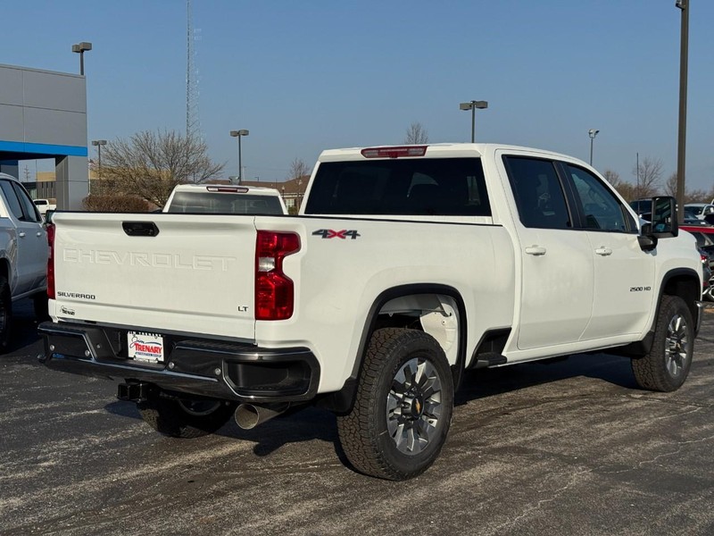 Chevrolet Silverado 2500HD Vehicle Image 03