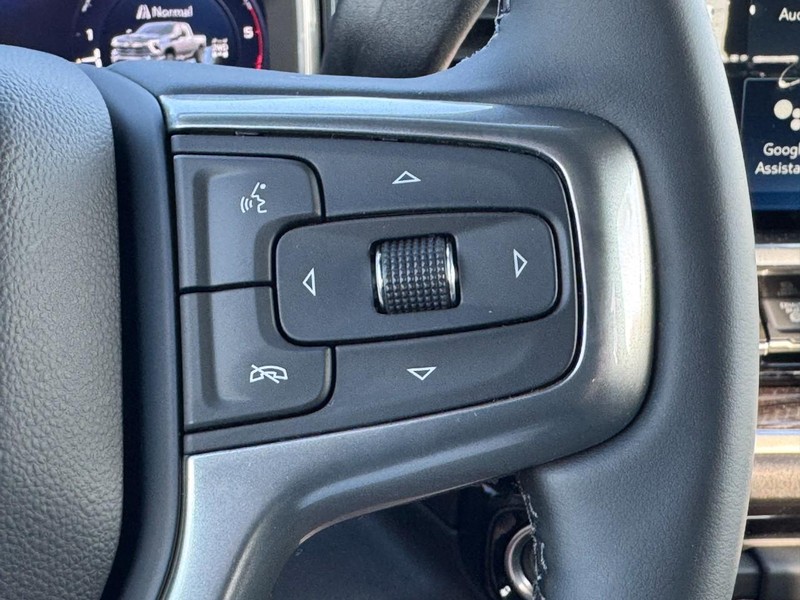 Chevrolet Silverado 2500HD Vehicle Image 14