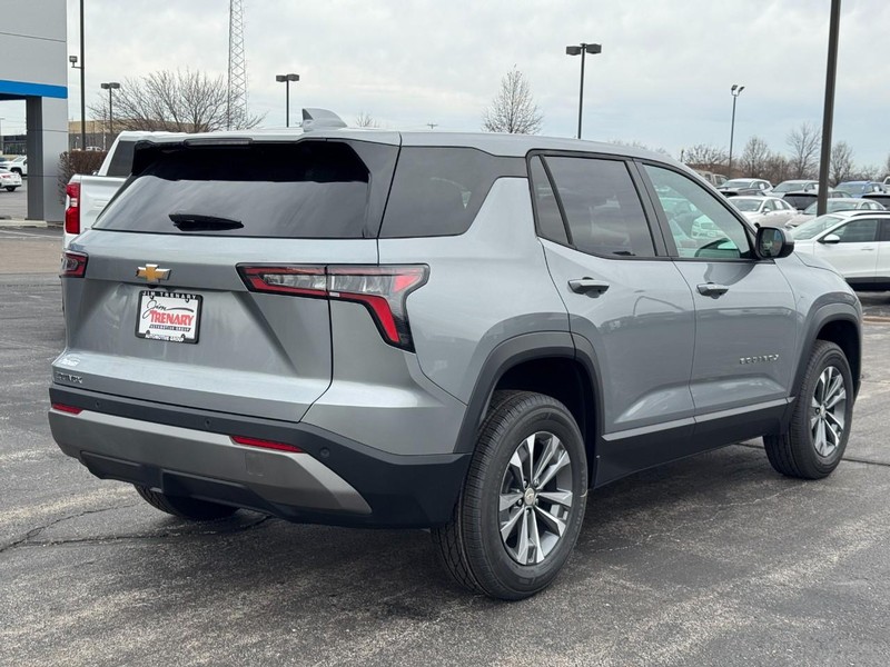 Chevrolet Equinox Vehicle Image 03