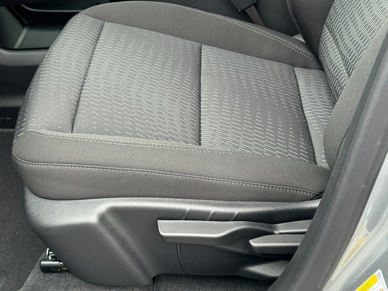 Chevrolet Equinox Vehicle Image 11