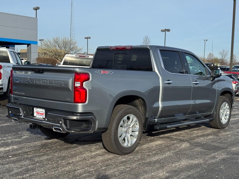Chevrolet Silverado 1500 Vehicle Image 03
