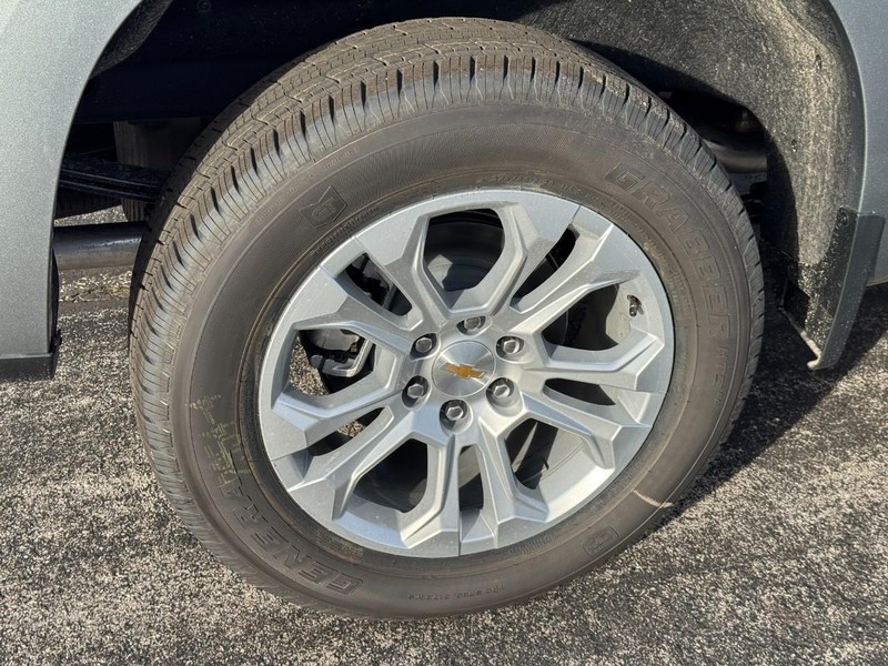 Chevrolet Silverado 1500 Vehicle Image 04