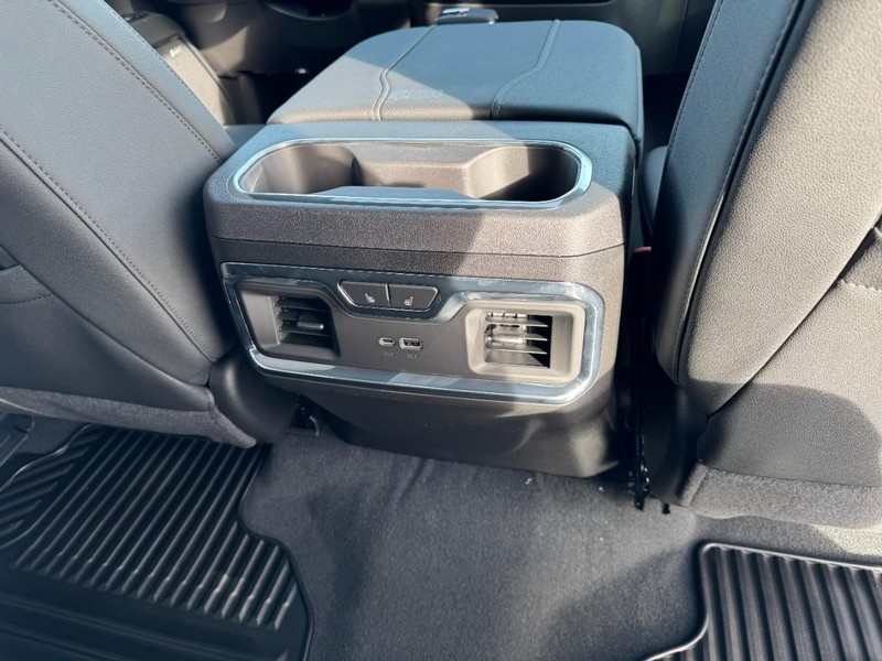 Chevrolet Silverado 1500 Vehicle Image 09