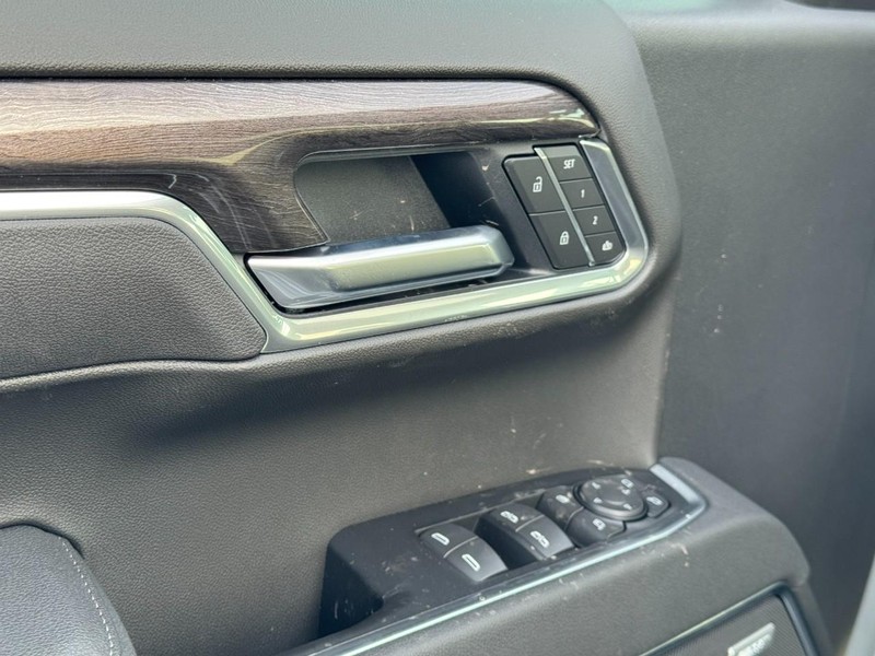 Chevrolet Silverado 1500 Vehicle Image 10