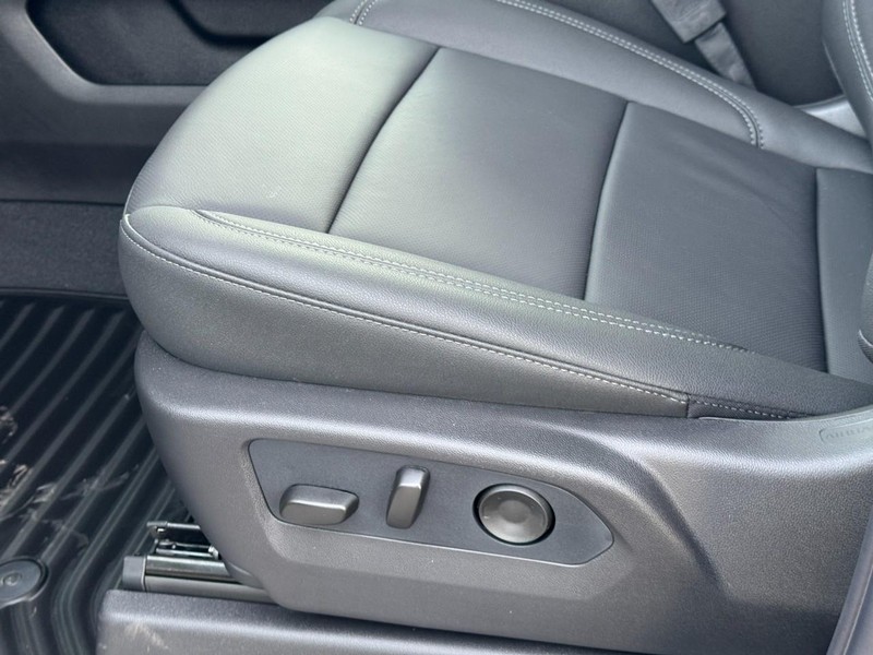 Chevrolet Silverado 1500 Vehicle Image 11