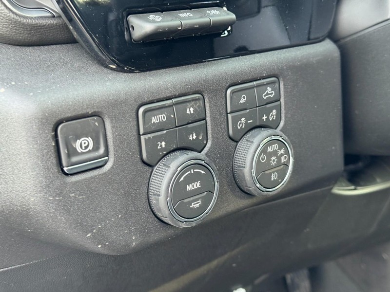 Chevrolet Silverado 1500 Vehicle Image 12