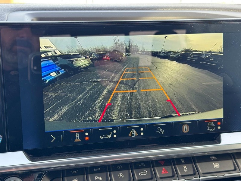 Chevrolet Silverado 1500 Vehicle Image 16