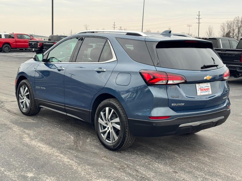 Chevrolet Equinox Vehicle Full-screen Gallery Image 06