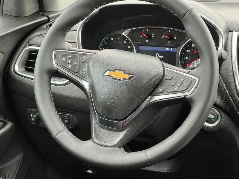 Chevrolet Equinox Vehicle Full-screen Gallery Image 12