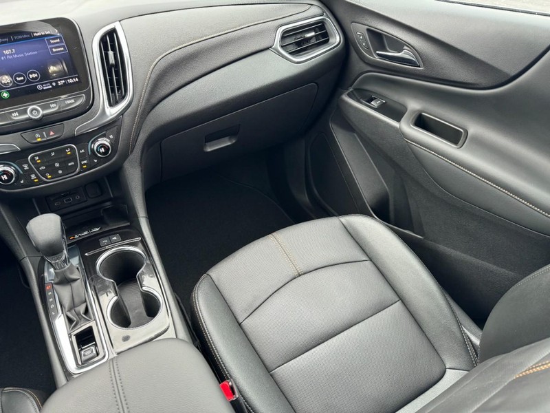 Chevrolet Equinox Vehicle Full-screen Gallery Image 15