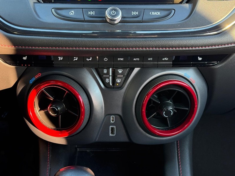 Chevrolet Blazer Vehicle Image 16