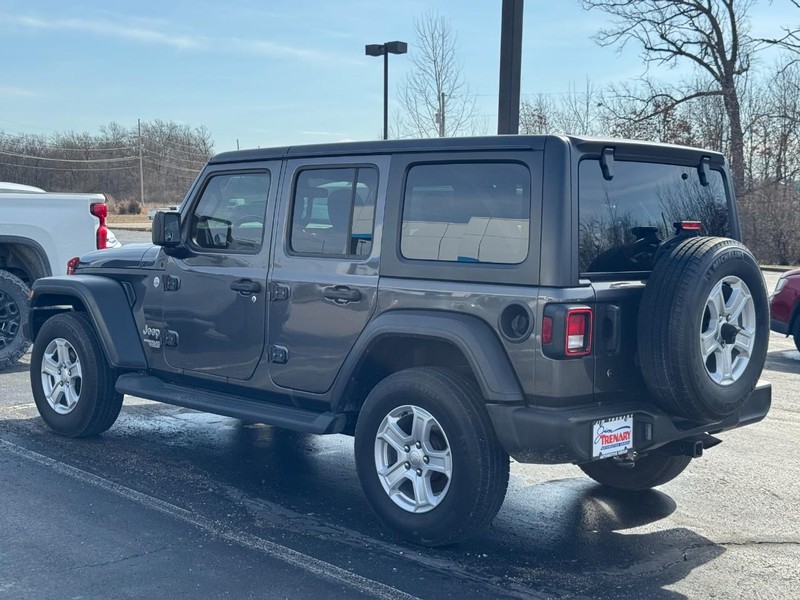 Jeep Wrangler Unlimited Vehicle Image 02