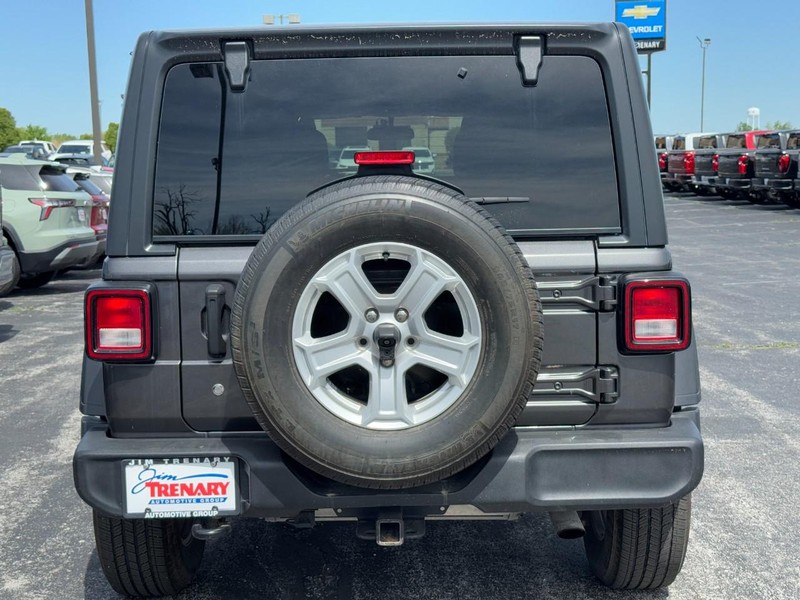 Jeep Wrangler Unlimited Vehicle Image 04