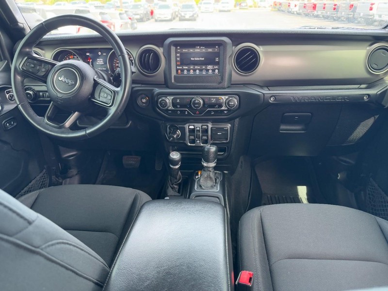 Jeep Wrangler Unlimited Vehicle Image 11