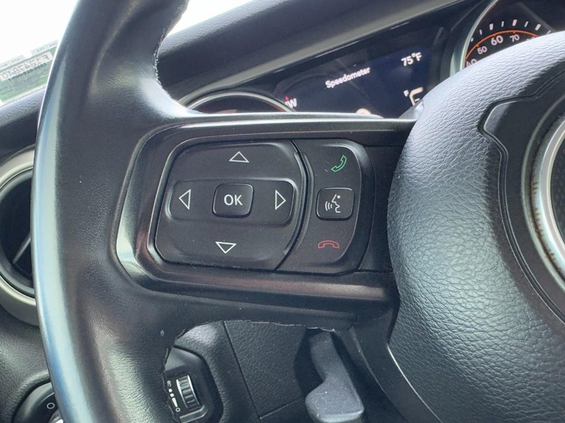 Jeep Wrangler Unlimited Vehicle Image 16