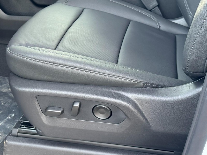 Chevrolet Silverado 1500 Vehicle Image 11