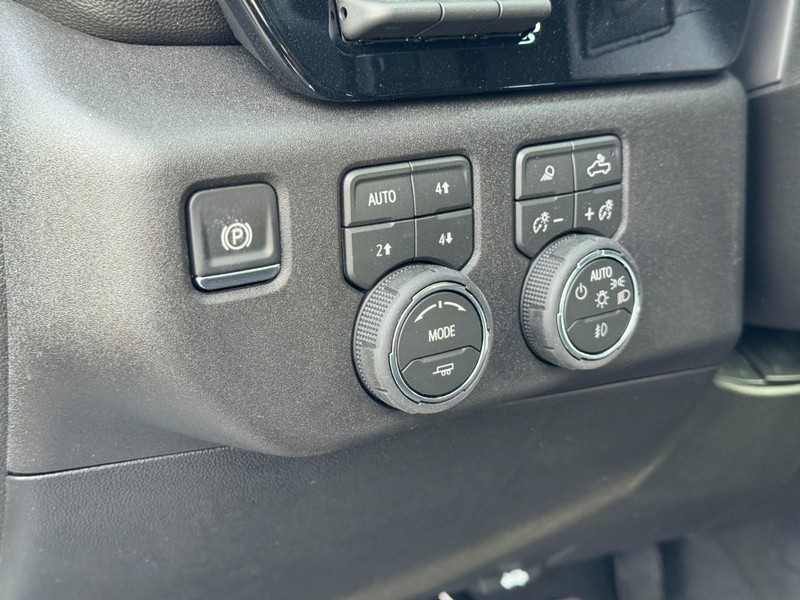 Chevrolet Silverado 1500 Vehicle Image 12