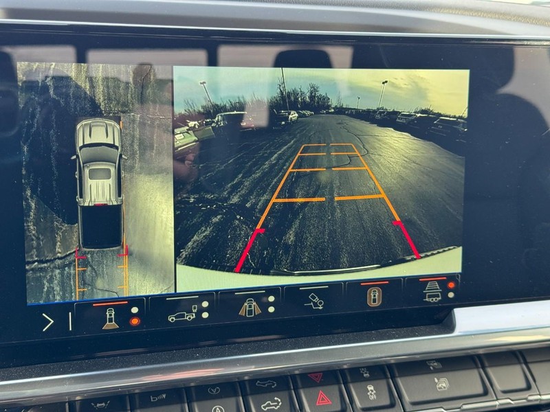 Chevrolet Silverado 1500 Vehicle Image 16