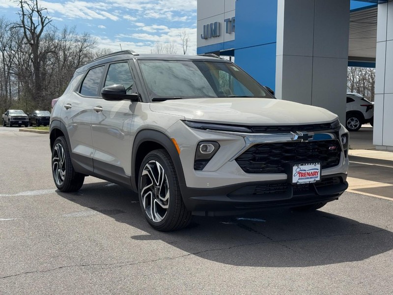 Chevrolet TrailBlazer Vehicle Image 02