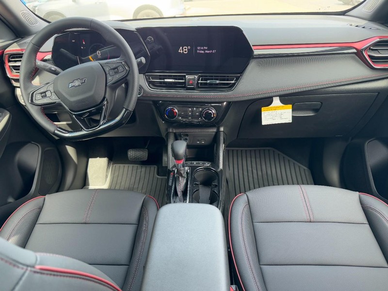 Chevrolet TrailBlazer Vehicle Image 06