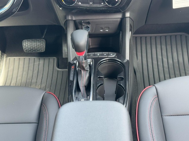 Chevrolet TrailBlazer Vehicle Image 09