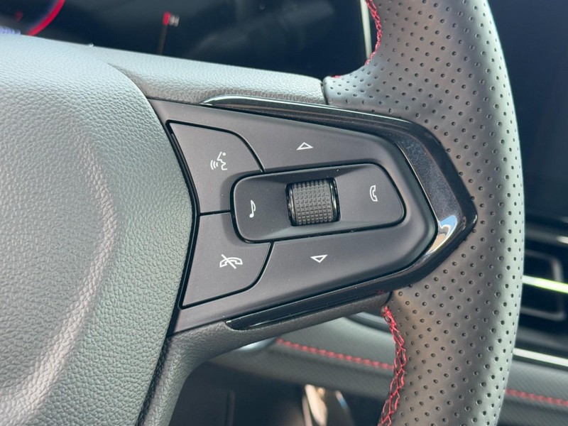 Chevrolet TrailBlazer Vehicle Image 11