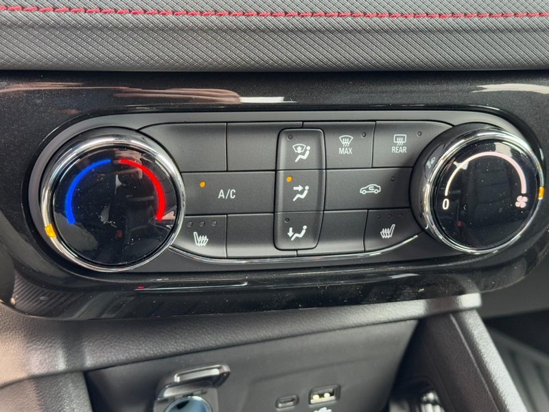 Chevrolet TrailBlazer Vehicle Image 12