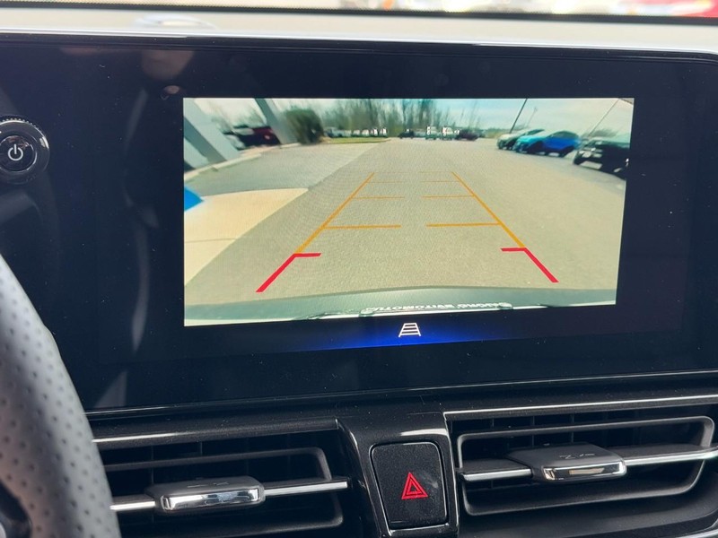 Chevrolet TrailBlazer Vehicle Image 13