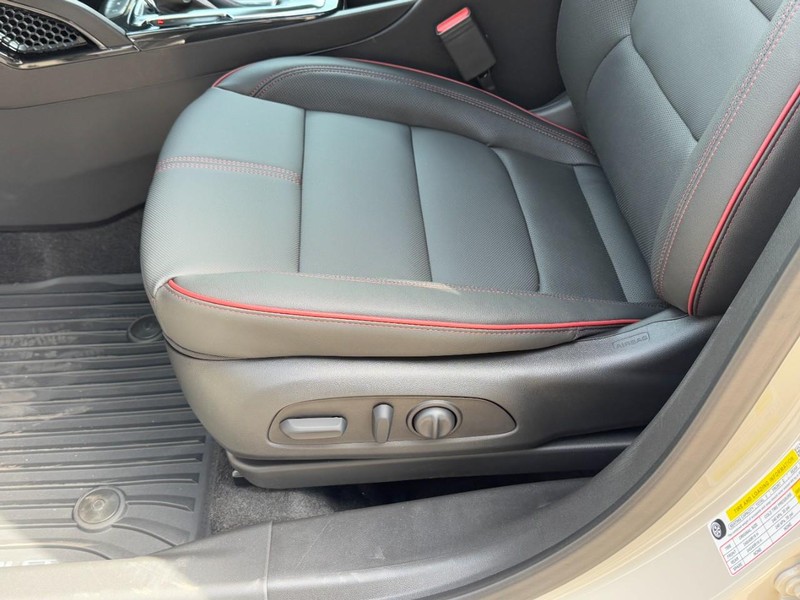 Chevrolet TrailBlazer Vehicle Image 14