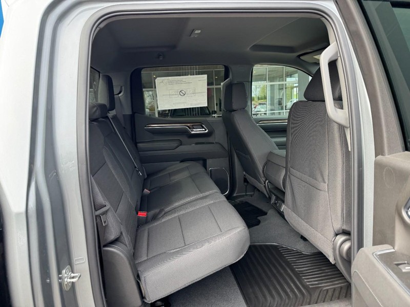 Chevrolet Silverado 1500 Vehicle Image 05