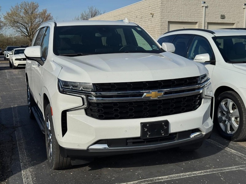 Chevrolet Tahoe Vehicle Image 02